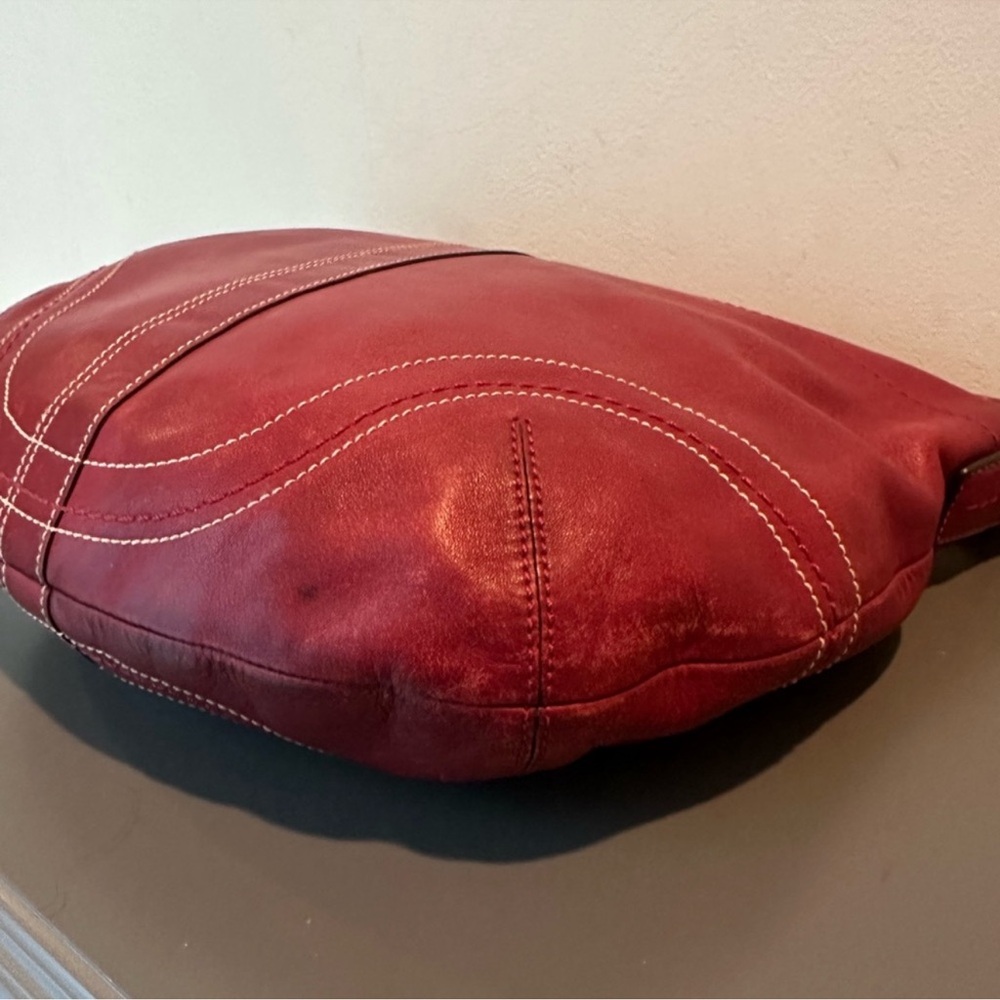 Vintage Y2K Coach Soho style F10907  Red
Leather Hobo (2007) - Picture 14 of 16